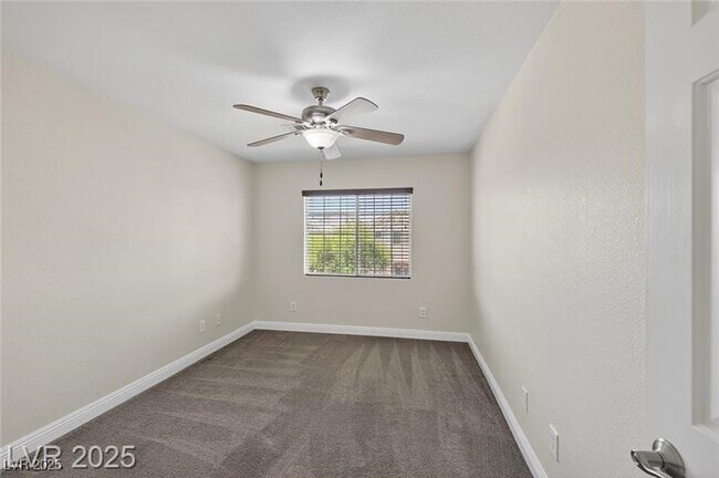 Building Photo - 9340 Lakefront Color St