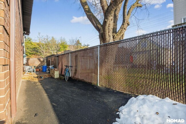 Building Photo - 1 Bedroom Condo in Hackensack