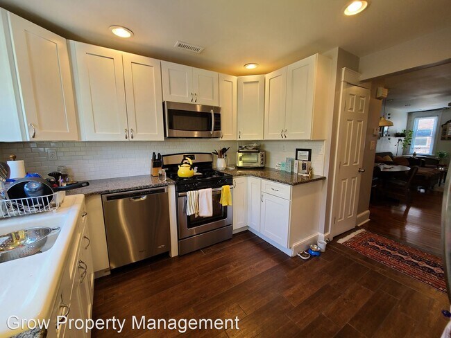 Building Photo - 2 br, 1.5 bath House - 929 Sigel Street
