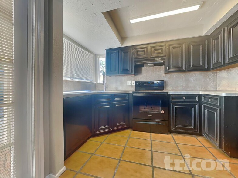 Building Photo - 4422 Monteith Dr