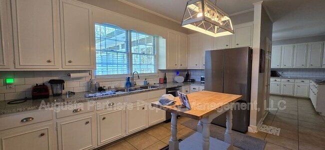 Building Photo - 289 Ashbrook Dr