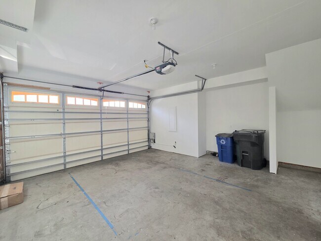Building Photo - 5415 Stream Bank Ln
