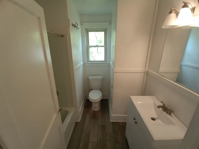Building Photo - 2717 Marlboro Ave