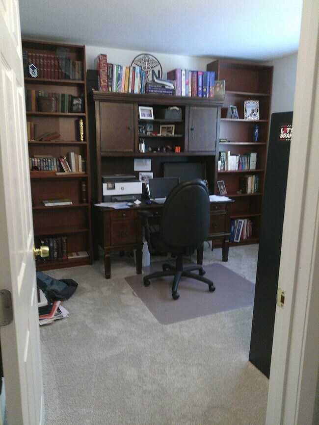 Building Photo - Must see in North Vacaville