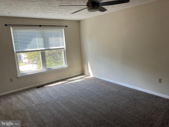Building Photo - 6638 Antelope Ct