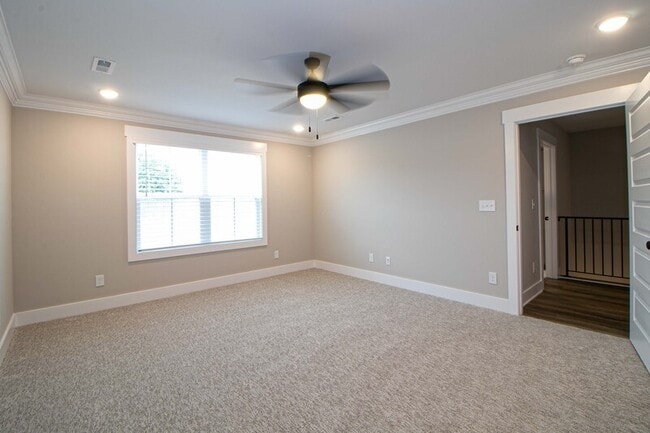 Building Photo - 166 Sango Dr