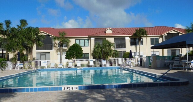 Building Photo - 3BR 3BA Bouchelle Island Condo!
