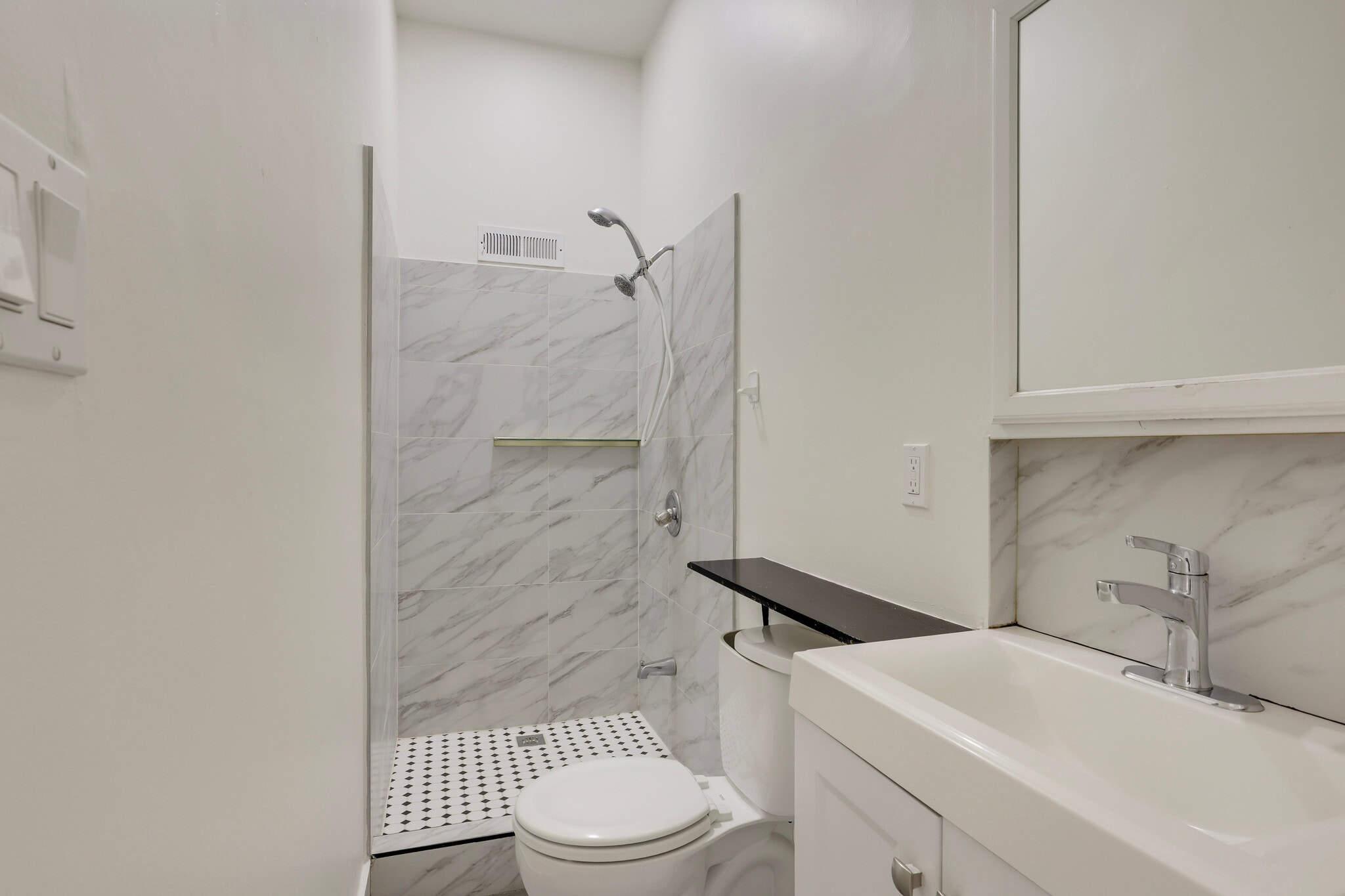 Bathroom 2 - 213 7th St
