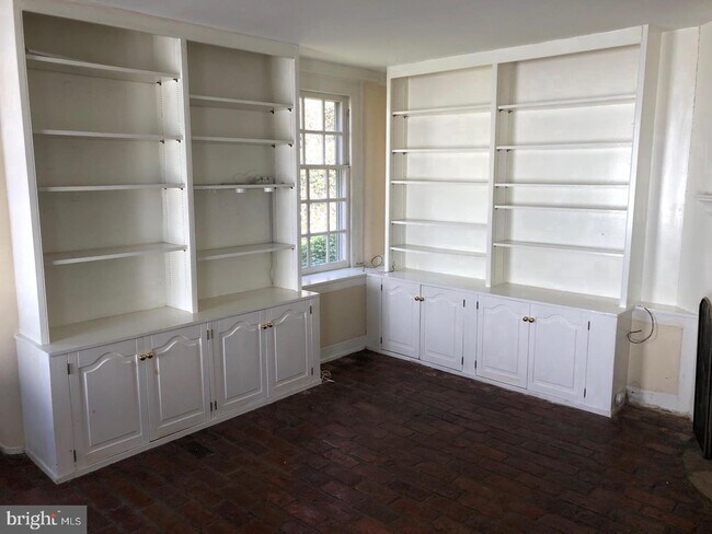 Building Photo - 1243 Bryn Tyddyn Dr