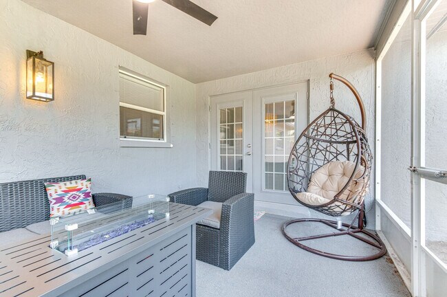 Building Photo - 589 Coconut St