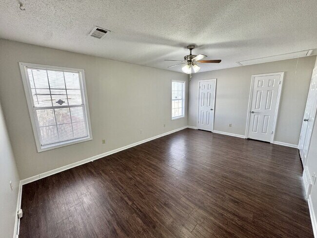 Building Photo - 6564 Whitetail Ln