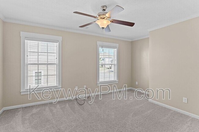Building Photo - 582 Bunchgrass St