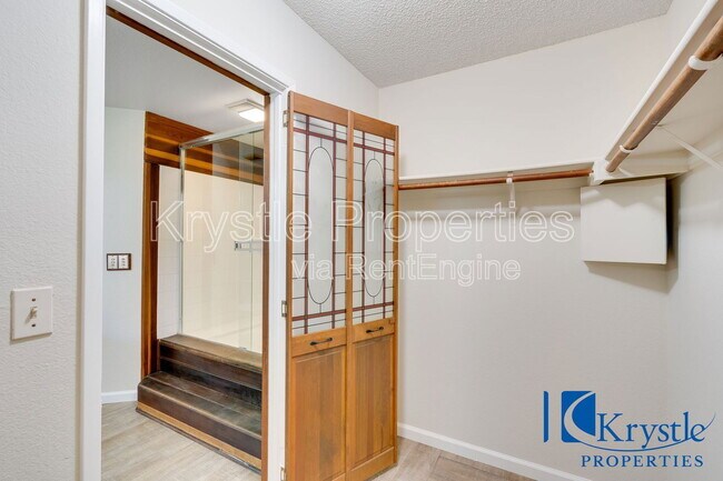 Building Photo - 343 Clydesdale Dr