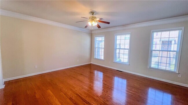 Building Photo - 11065 Brunson Dr