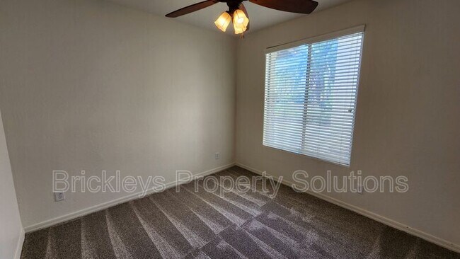 Building Photo - 4446 E Blue Sage Rd