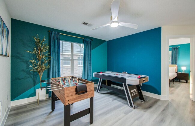 Building Photo - 35 Alden Glen Dr