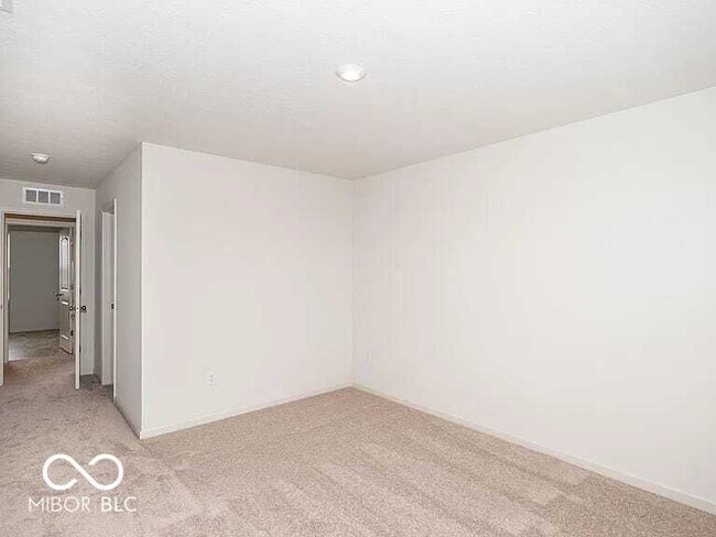 Building Photo - 5403 Veranda Dr