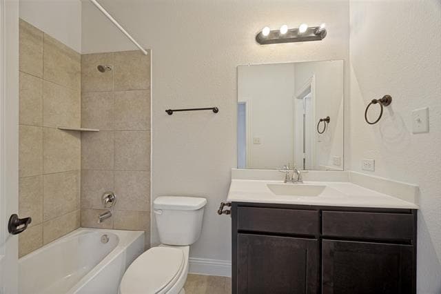 Building Photo - 7919 Parkwood Blvd