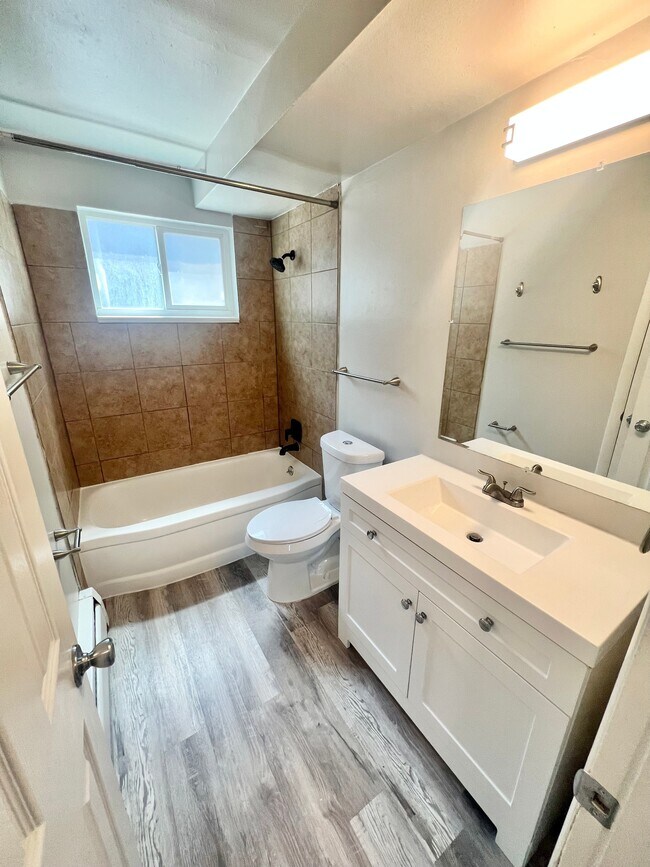 IMG_4187 - OAK NORTH APTS