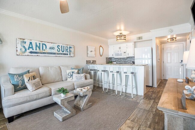 Building Photo - 6300 Seawall Blvd