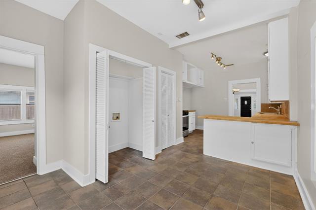 Building Photo - 314 S Waverly Dr
