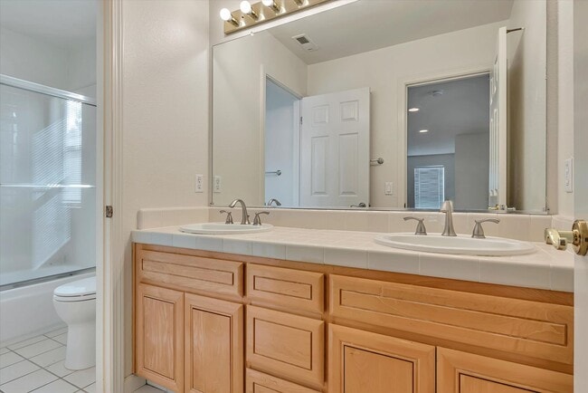 Building Photo - Spacious 4 Bedroom Home. Located in Cupertino