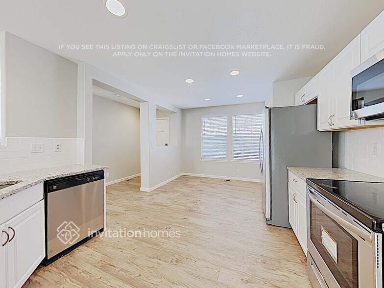 Building Photo - 11162 Fillmore Way