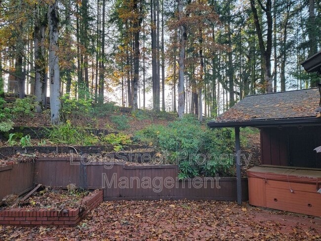 Building Photo - 2720 NW Glenwood Dr