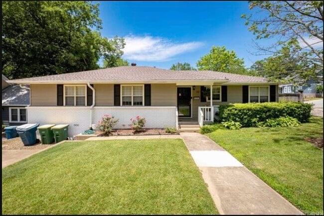 Primary Photo - 32 Lenon Dr
