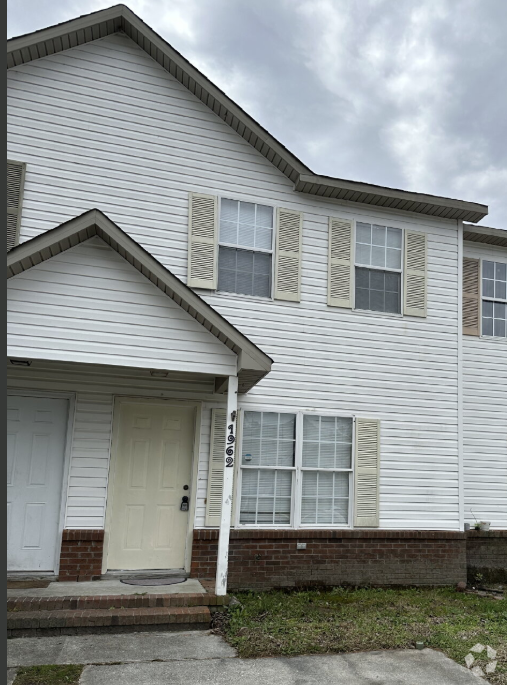 Building Photo - Nice 2 Bedroom Townhome -
1962 W, Brandymi...