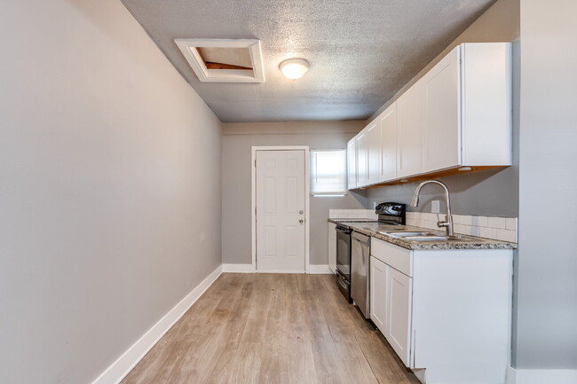 Building Photo - Charming 3-Bedroom Home in OKC – Available...