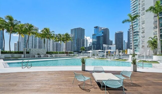 Building Photo - 90 SW 3rd St