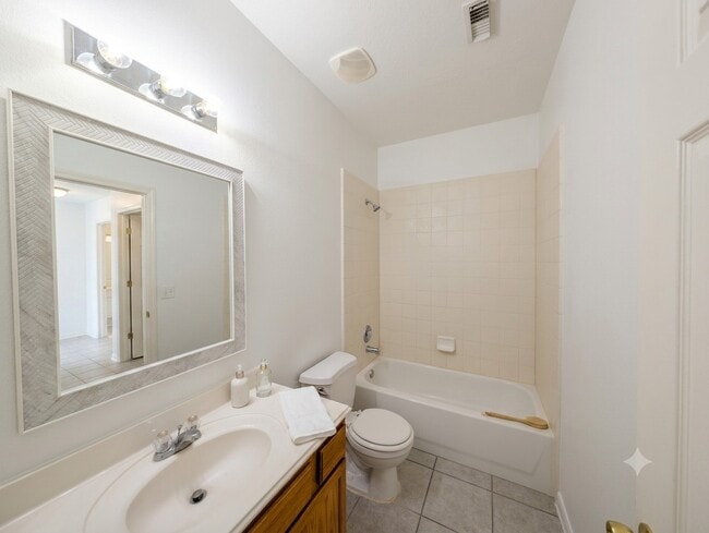 Building Photo - 21530 Falvel Lake Dr