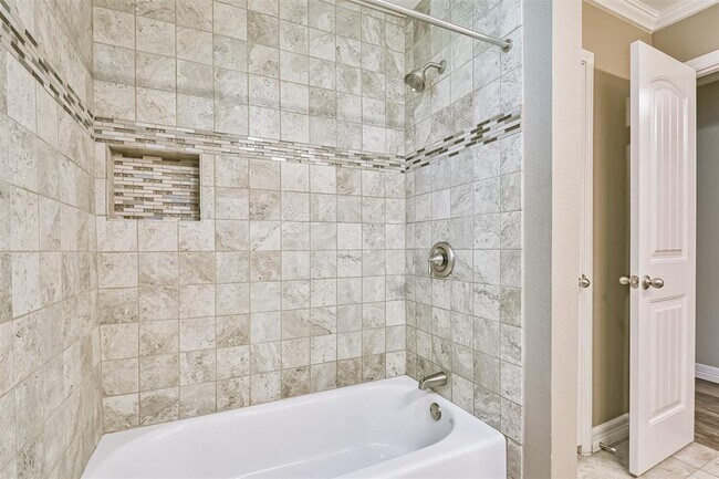 Building Photo - 4703 Ironwood Dr