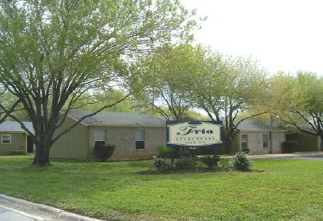 Primary Photo - Frio Apartments