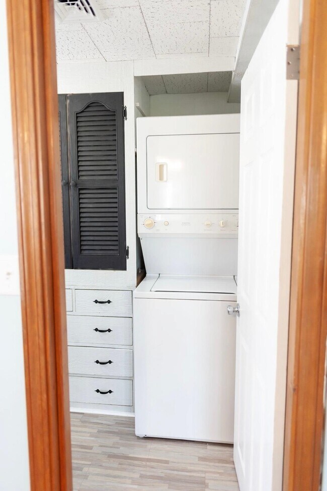 Building Photo - 226 Ocean Blvd