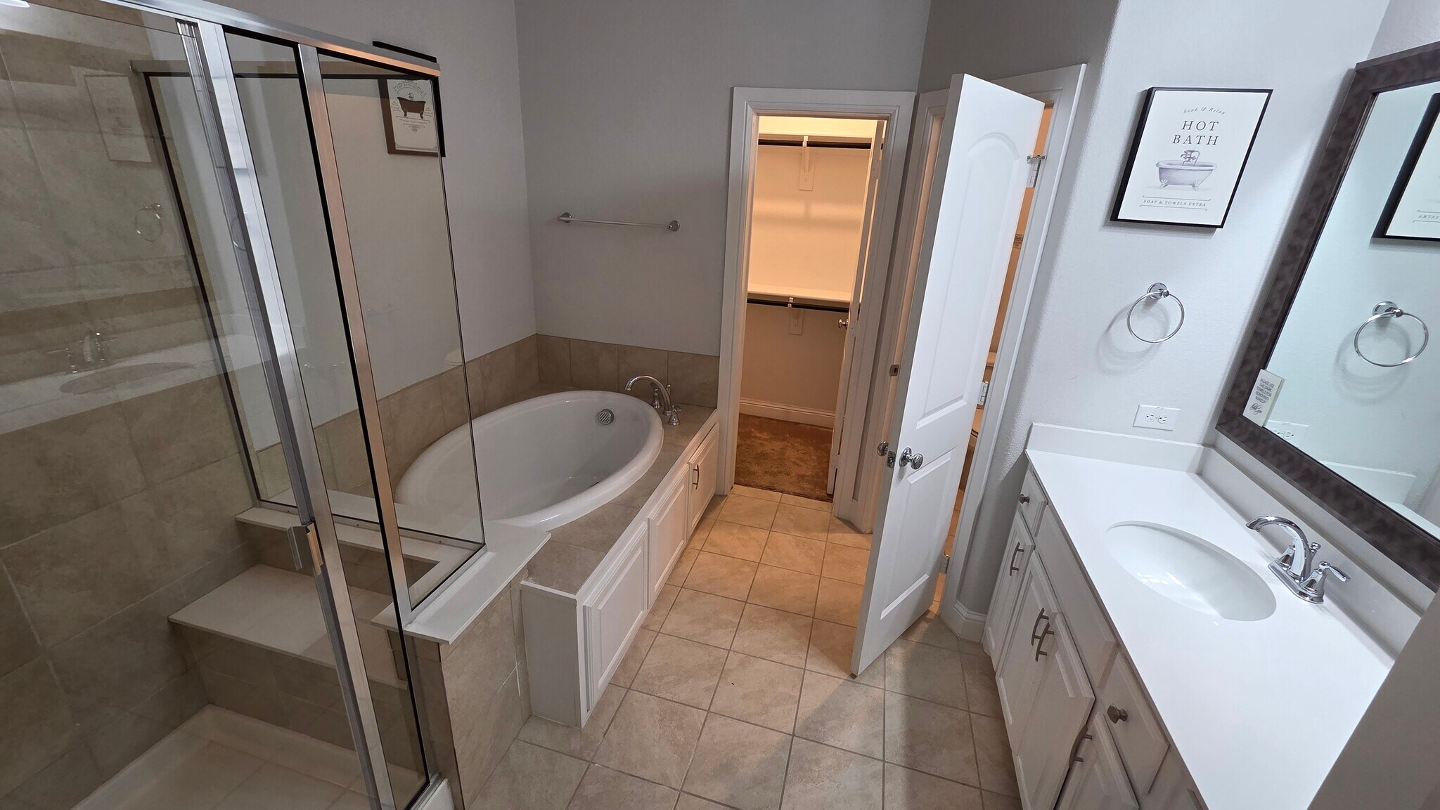 Building Photo - 1112 Maverick Dr