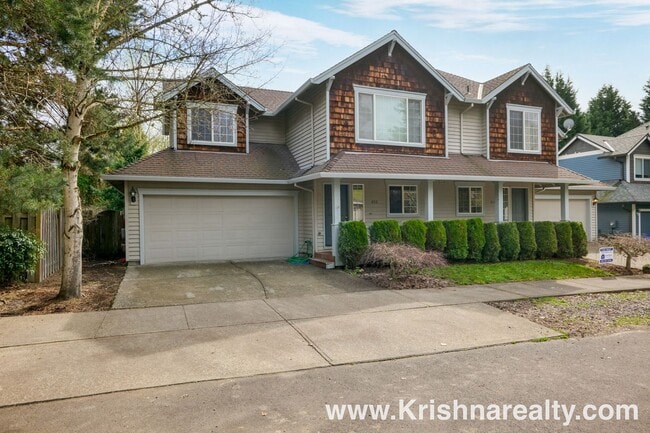 Building Photo - Gorgeous 3 BD* 2.5 BA* Updated Duplex Located in Historic Orenco in the Elk Meadows Community! *S...