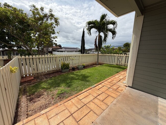 Building Photo - Villages at Waipio (Waipahu) - Ground Floor Unit, 2 bedroom/2 bathrooms and 1 parking stalls