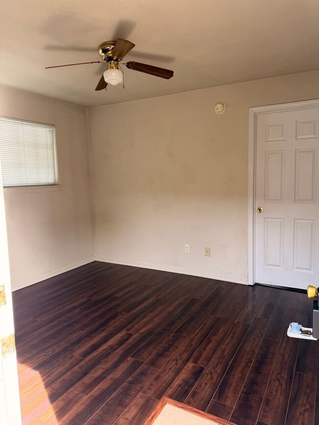 Building Photo - 3346 Stingy Ln