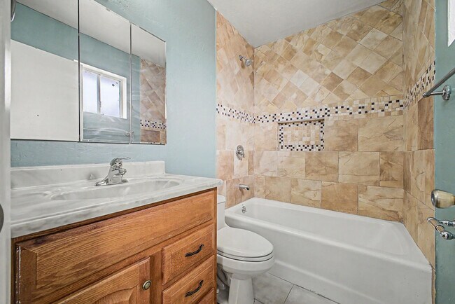 Building Photo - 17801 N 8th Dr