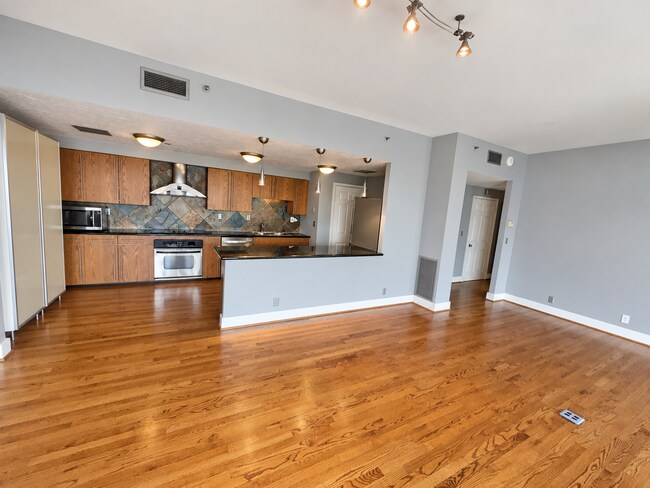 Building Photo - 3030 McKinney Ave