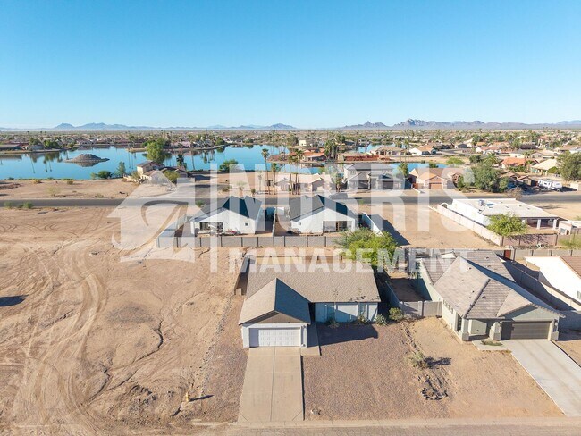 Building Photo - 10493 W Arivaca Dr