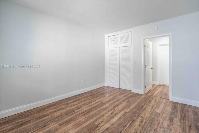 Building Photo - 7927 East Dr