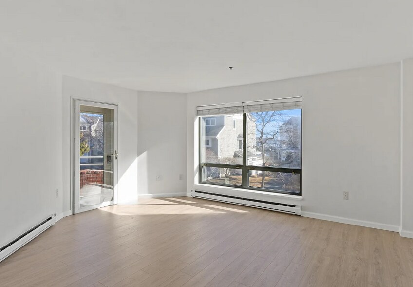 Building Photo - 148 Breakwater Dr