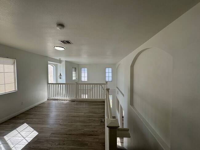 Building Photo - ARBOR GATE 2 AMD