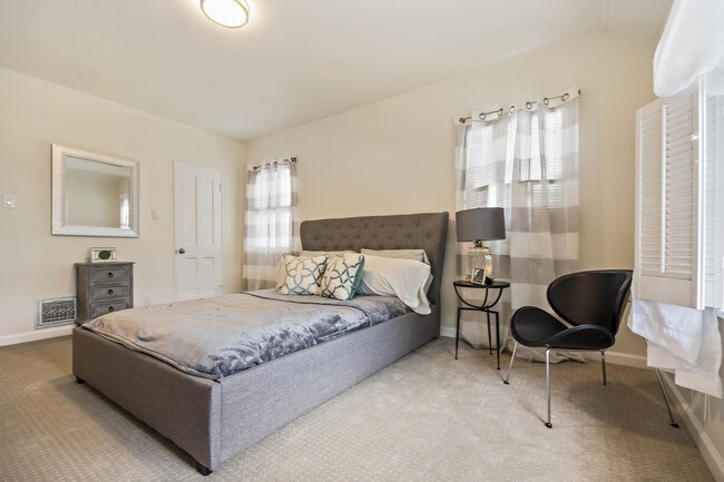 Bedroom - 9965-9969 Durant Dr