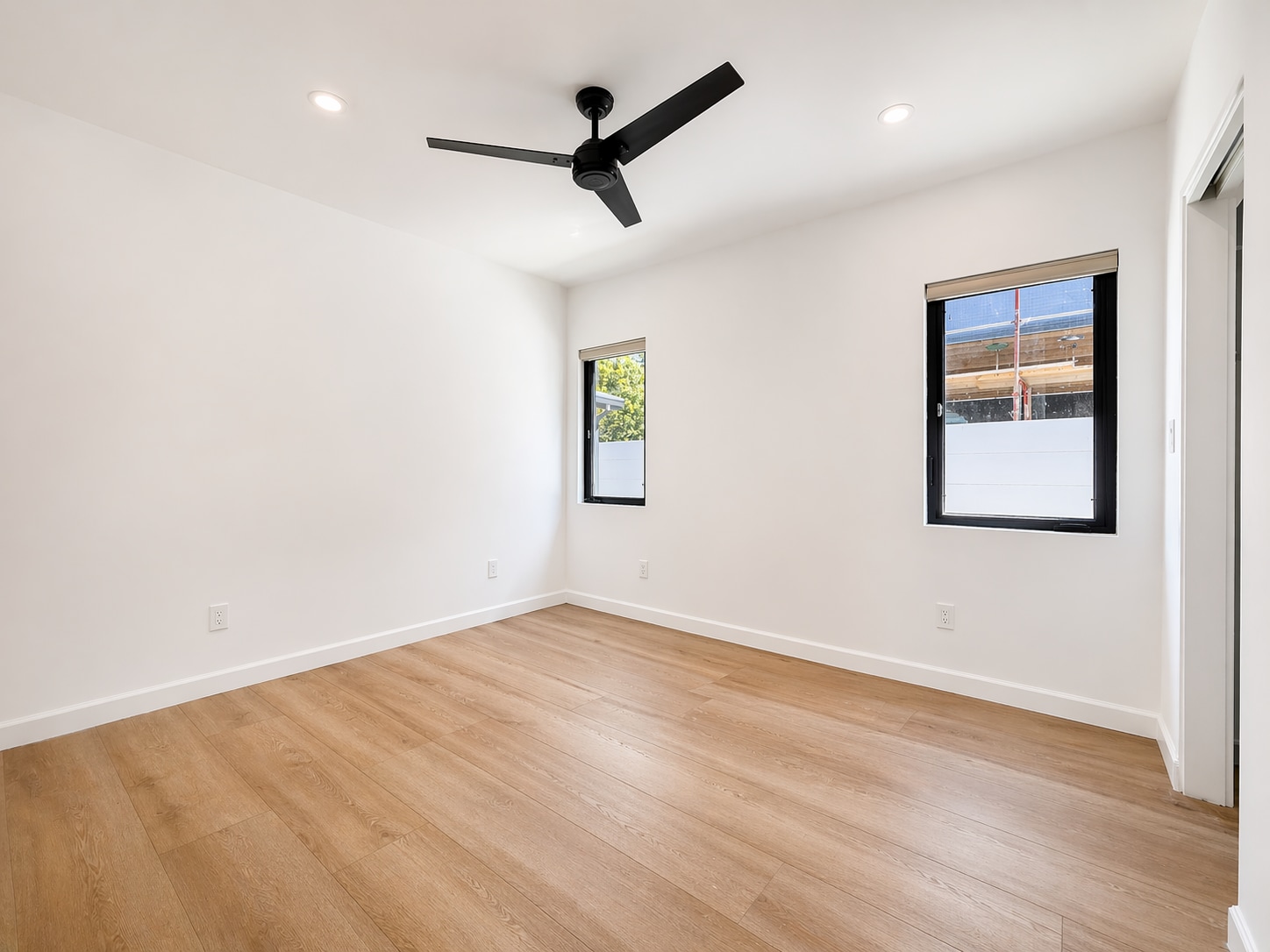 Building Photo - 818 N Genesee Ave