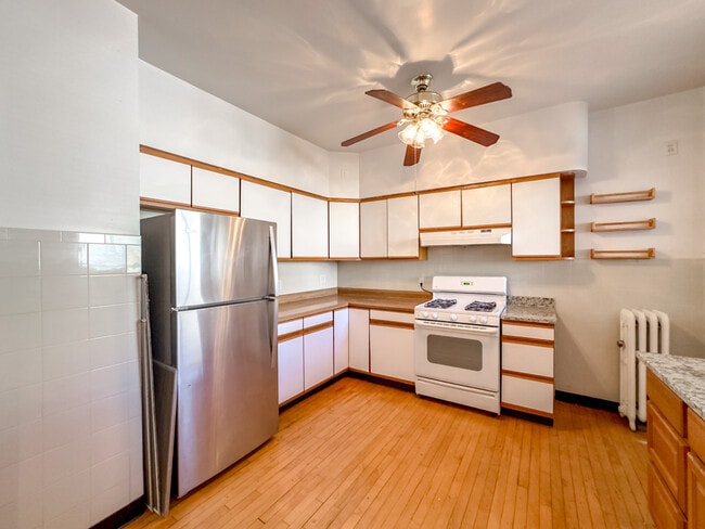 Building Photo - 6300 N Glenwood Ave