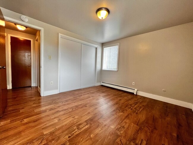 Building Photo - Robertson1005 (KC-JF)